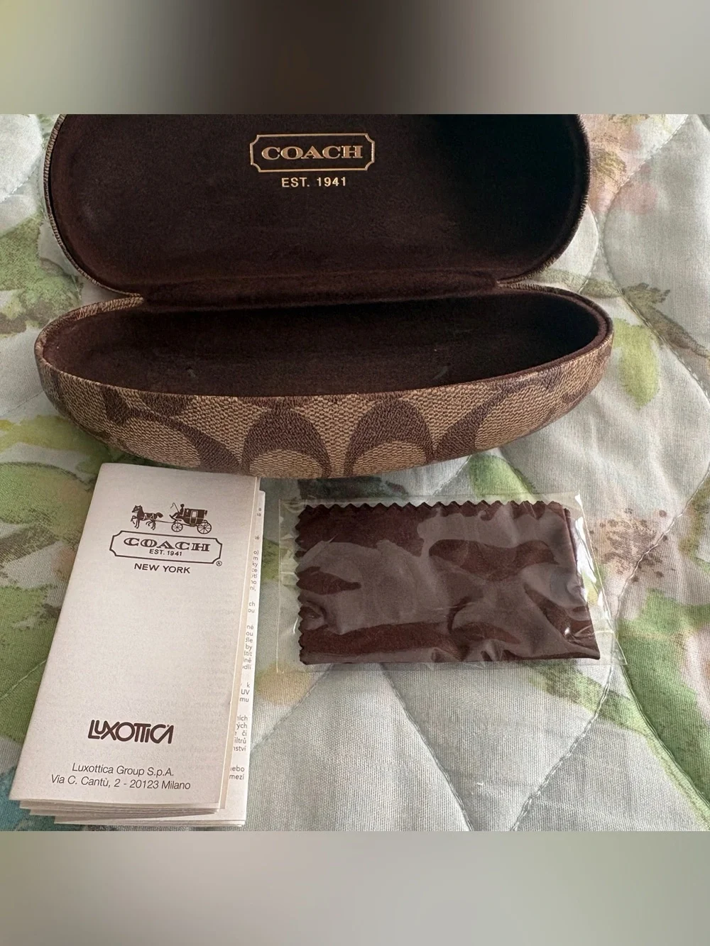 Coach Authentic Rare Tortoiseshell Oversized Sunglasses - Brown Gradient Lenses